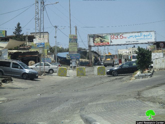 جيش الاحتلال الإسرائيلي يواصل اغلاق مداخل بلدة حزما شمال شرق مدينة القدس