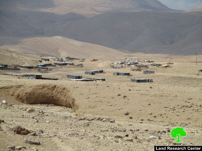 Israeli Occupation Forces confiscate caravans from the Jericho area of Al-Mu’arrajat