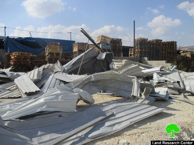 جيش الاحتلال الاسرائيلي يهدم أربعة محلات تجارية في بلدة بيتا بمحافظة نابلس