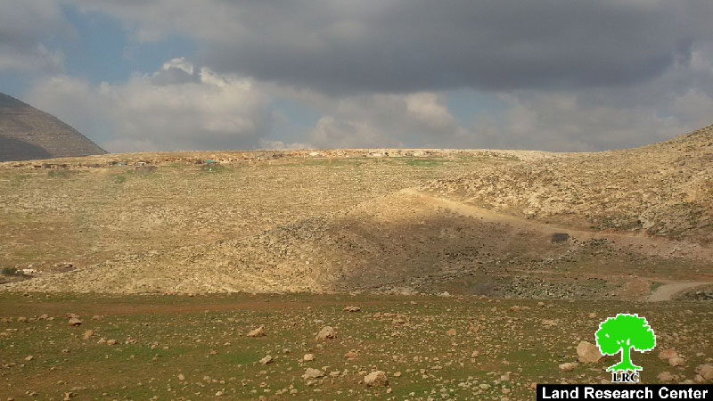 Israeli Occupation Forces confiscate construction equipment’s from Tana hamlet