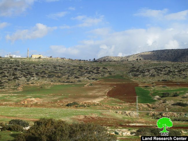الاحتلال يصادر شاحنة وجرارين زراعيين في الأغوار الشمالية