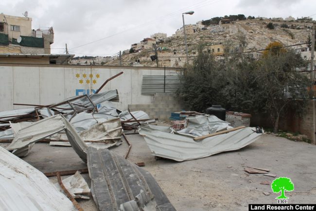 هدم منشأة تجارية في حي واد قدوم في سلوان جنوب المسجد الأقصى بحجة البناء بدون ترخيص