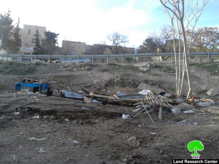 بلدية الاحتلال تهدم حظيرة لتربية المواشي والأغنام في جبل المكبر