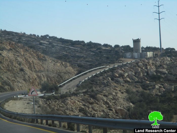 إخطارات بتمديد سريان وضع اليد على أراض جنوب مدينة نابلس