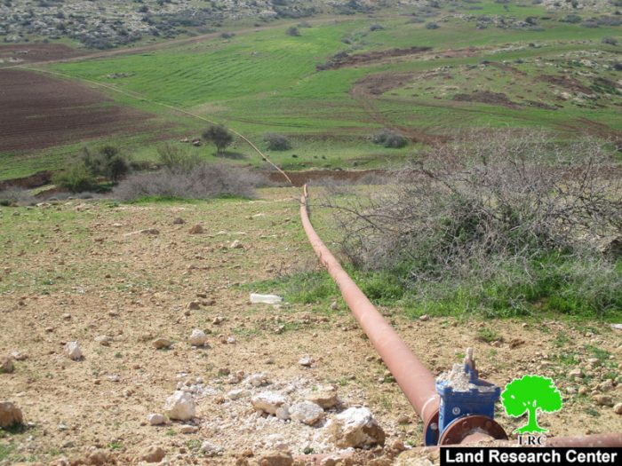 إخطار بوقف البناء لخط مائي ناقل بطول 5كم في قرية بردلة