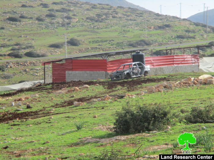 إخطارات بوقف البناء والهدم لمنشآت زراعية في الأغوار الشمالية