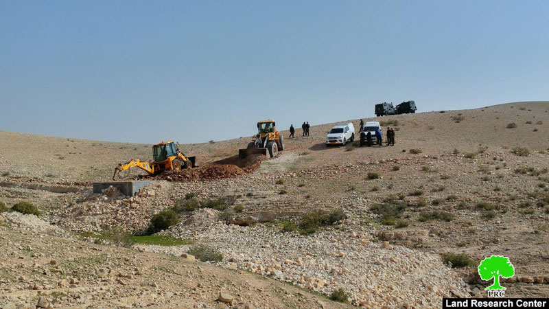 الاحتلال يهدم بئر مياه في خشم الدرج شرق يطا