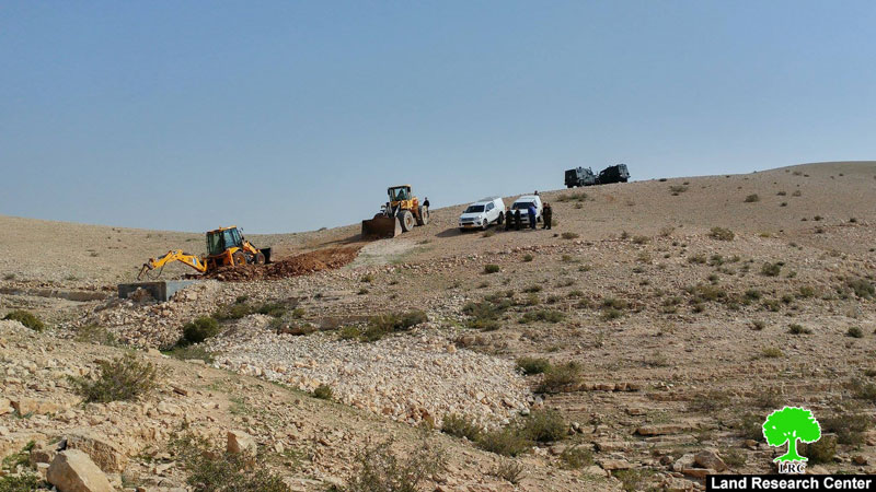 الاحتلال يهدم بئر مياه في خشم الدرج شرق يطا