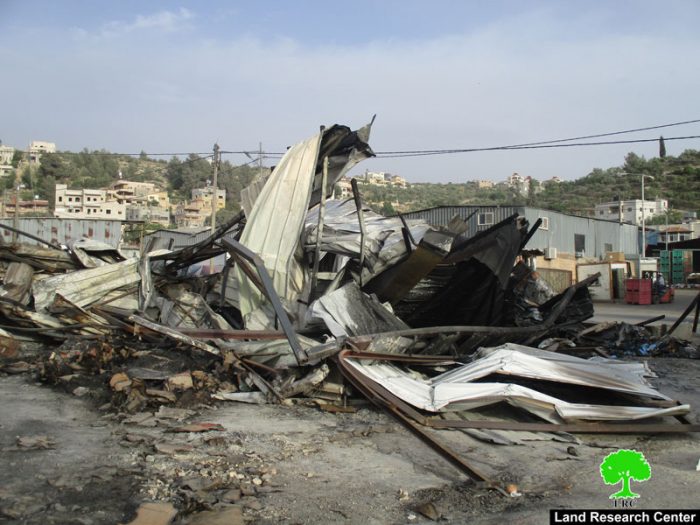 مصادرة غرفة متنقلة في قرية فروش بيت دجن في منطقة الأغوار الشمالية