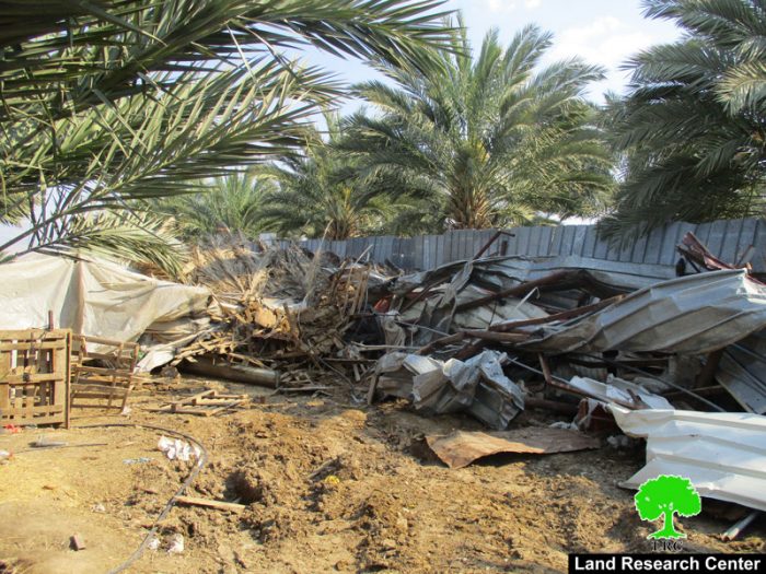 هدم بركسات زراعية في قرية الزبيدات شمال مدينة أريحا