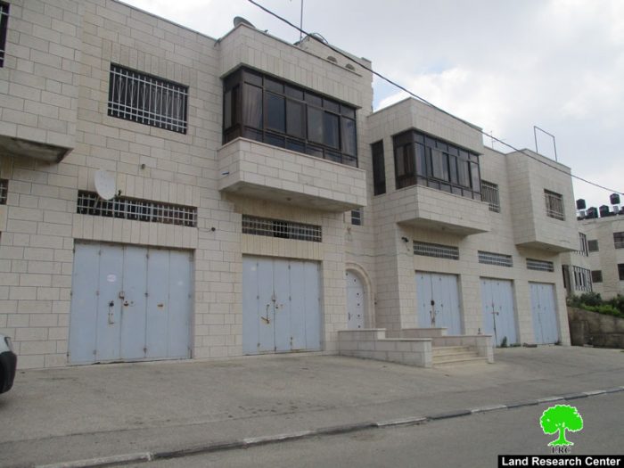 إخطار ثلاثة بنايات سكنية بإعطاء فرصة إضافية للاعتراض على أمر الهدم في مخيم الجلزون ومدينة البيرة/رام الله