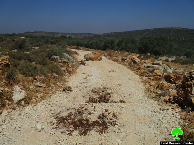 إغلاق الطريق الزراعي الرابط بين بلدة قراوة بني حسان ومنطقة واد قانا