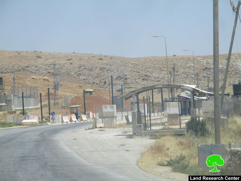 الاحتلال الإسرائيلي يصادر عدد من الآليات في مناطق الأغوار الفلسطينية