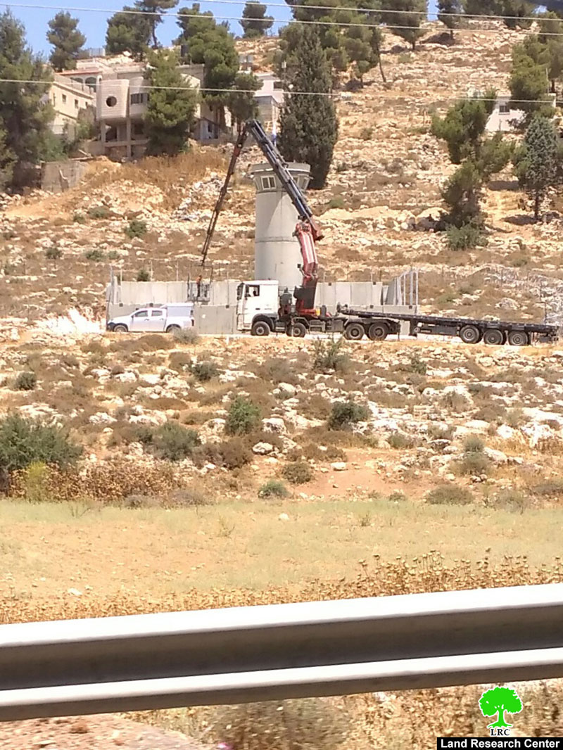 جيش الاحتلال يغلق مدخل قرية واد الشاجنة بالبوابة رقم 25 ويقيم برج مراقبة عسكري في المنطقة