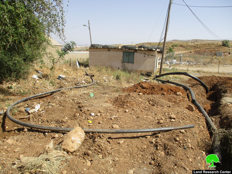 جيش الاحتلال يدمر خطوط مائية ويصادر أخرى في قرية بردلة