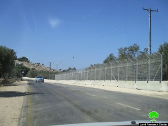 إنشاء سياج عازل على جانبي الطريق الالتفافي جنوب بلدة يعبد / محافظة جنين