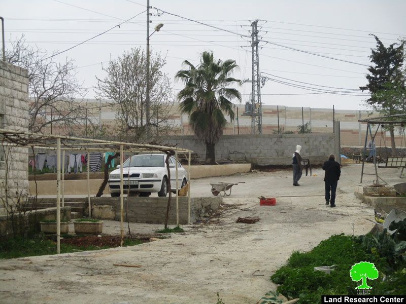 استكمال بناء الجدار العنصري لصالح مستعمرةبيت ايل عائلة حامد محاصرة بالجدار
