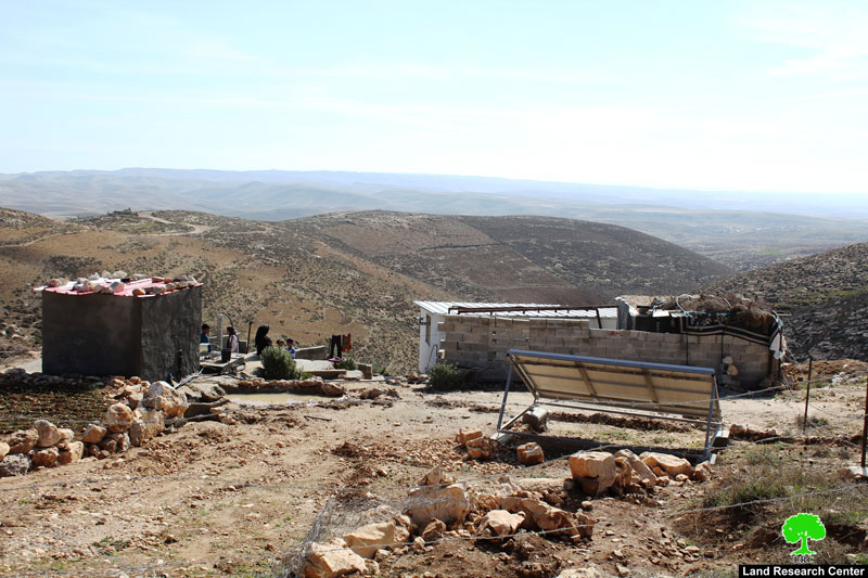 إخطار بوقف العمل في مسكن مواطن بقرية خلة الضبع شرق يطا -محافظة الخليل