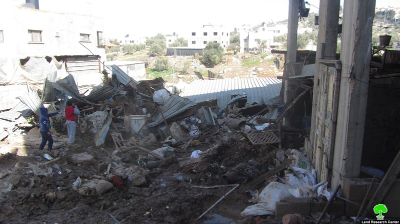 هدم بركسين ومخزن للأعلاف في بلدة برقين … بذريعة الأمن / محافظة جنين