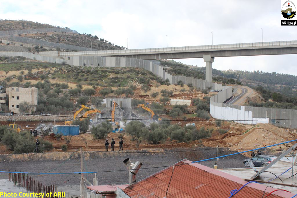‘Under the Guise of Unlicensed Construction’, Israel’s Jerusalem Municipality demolished two residential buildings in Bir Onah neighborhood