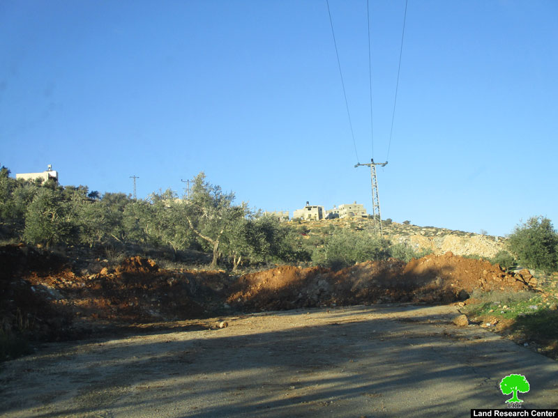 Israeli Occupation Forces seal off the entrance of Osarin village in Nablus