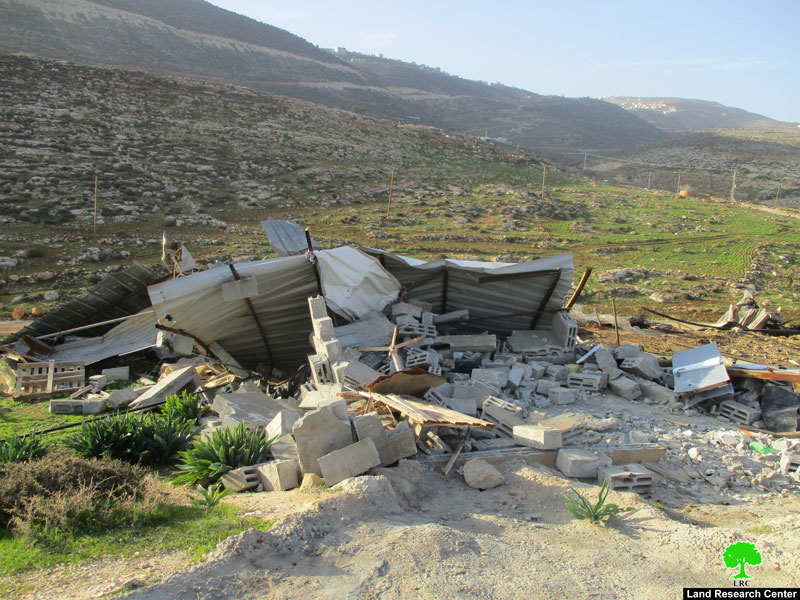 هدم بركساً زراعياً في منطقة عين سامية شرق قرية كفر مالك / محافظة رام الله