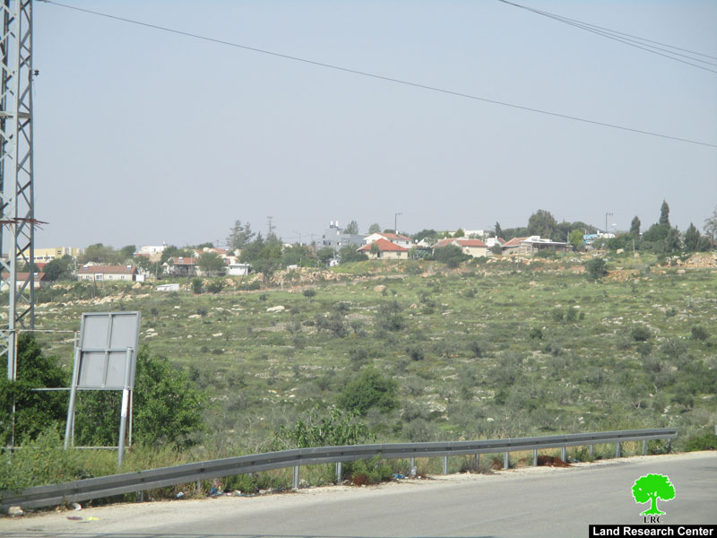 إضافة عدد من الوحدات السكنية المتنقلة  بالقرب من مستعمرة تفوح شمال قرية ياسوف محافظة سلفيت