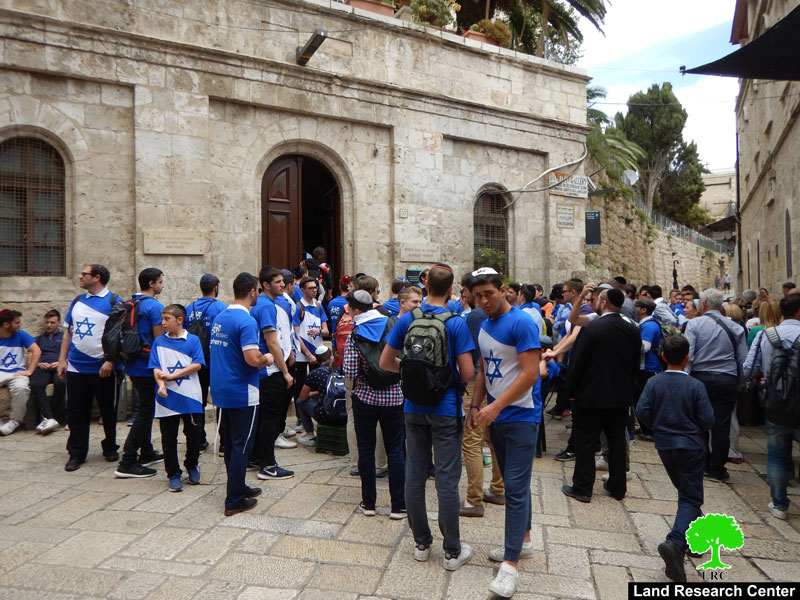 اغلاقات واعتداءات واقتحامات للمسجد الأقصى في ذكرى ما يسمى بيوم توحيد القدس