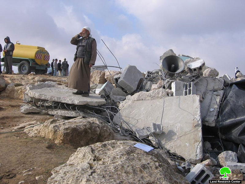 هُدِم مرتين.. وأخطر للمرة الثالثة الاحتلال يمعن في استهداف مسجد قرية المفقرة جنوب الخليل