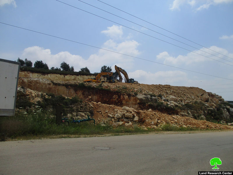 مواصلة تجريف الأراضي الزراعية لصالح توسعة المنطقة الصناعية عمانوئيل محافظة قلقيلية