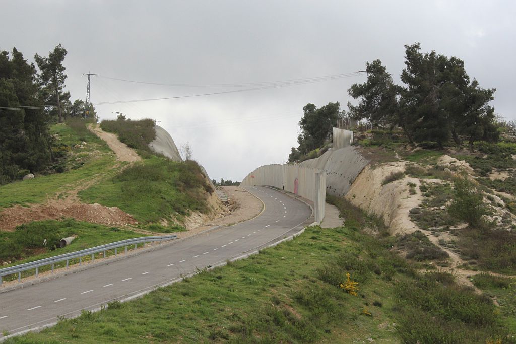 Monitoring Report on the Israeli Settlement Activities in the occupied State of Palestine – April 2018