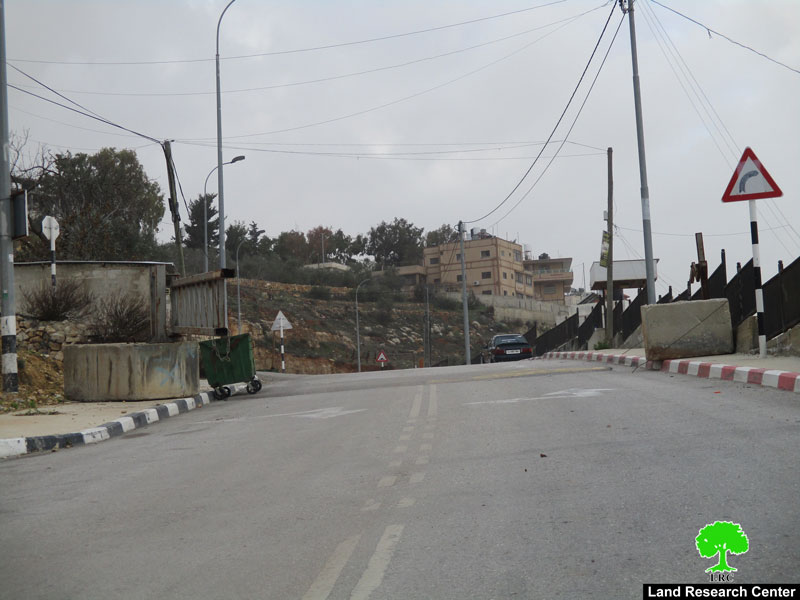 The Israeli Occupation Forces seal off the entrance of Sinjil village