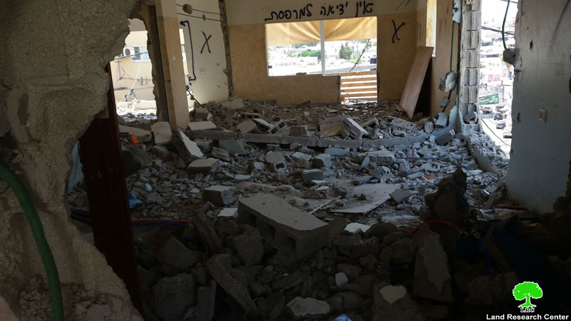 الاحتلال يهدم أجزاء من منزل عائلة الأسير علاء قبها في بلدة برطعة محافظة جنين
