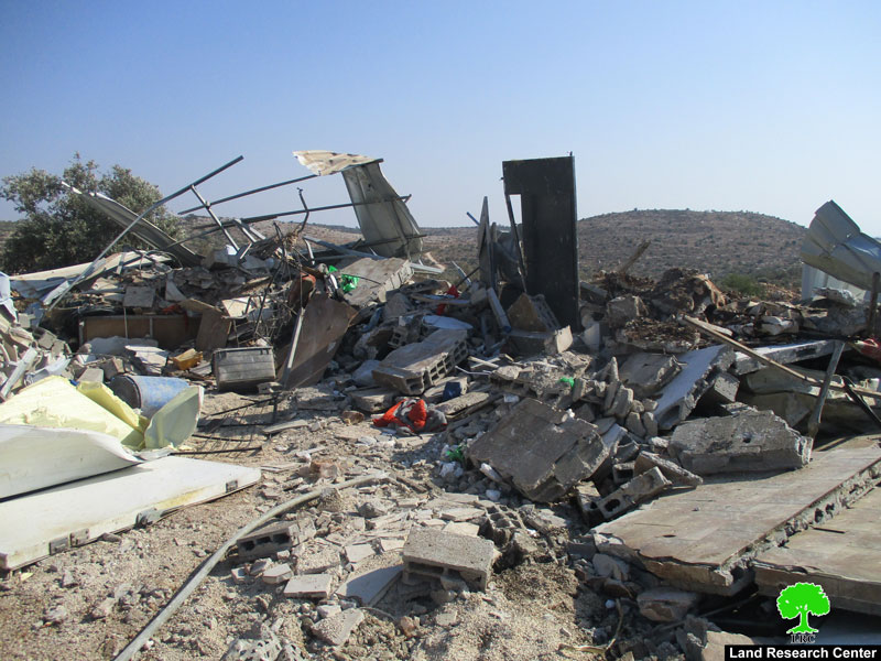 هدم مسلخاً للدواجن ومنشآت زراعية في بلدة برطعة / محافظة جنين