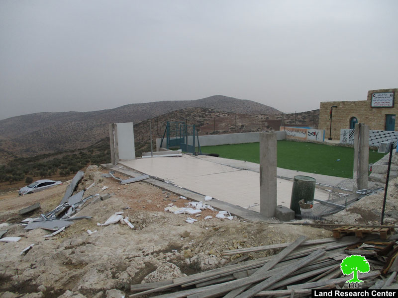 هدم وتفكيك جزء من مدرسة التحدي 10 في خربة ابزيق / محافظة طوباس