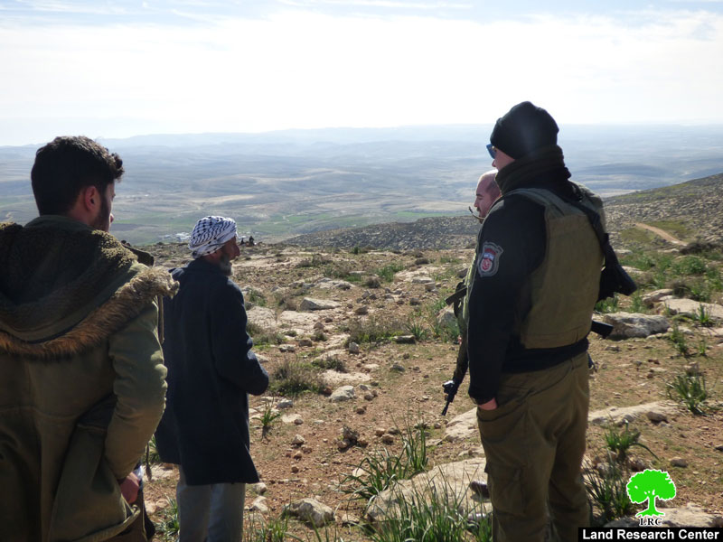 Fanatic settlers attack a Palestinian farmer East Yatta – Hebron governorate