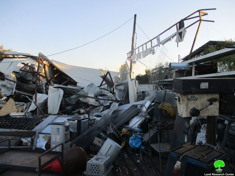 Demolition of 3 commercial facilities and notifying another in Haris town/ Salfit governorate