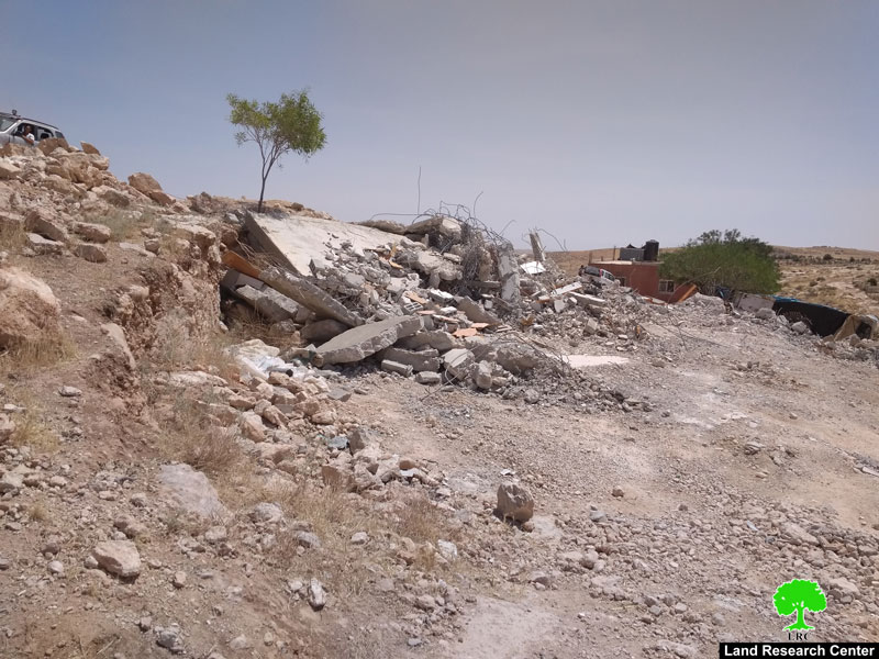 IOF demolish a house in Ad-Deirat – East Yatta / Hebron governorate