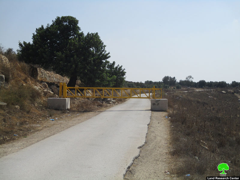 Sealing off an agricultural road in Deir Nitham/ Ramallah governorate