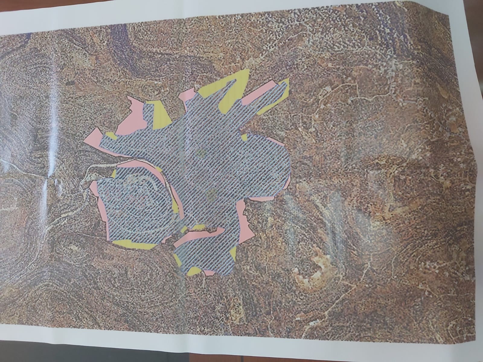 The occupation authorities confiscated 1604 dunums north Ramallah