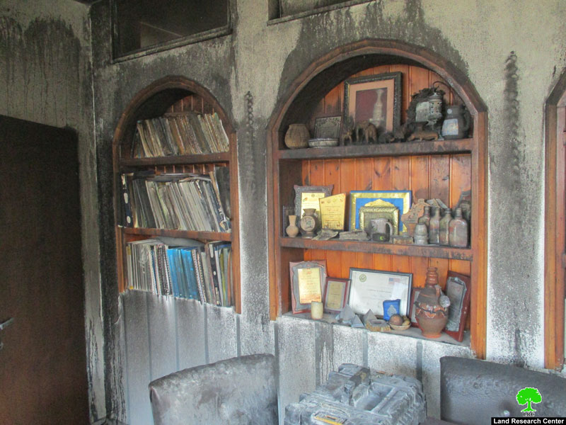 House set on fire by Israeli forces bombs in ‘Azzun / Qalqilya governorate