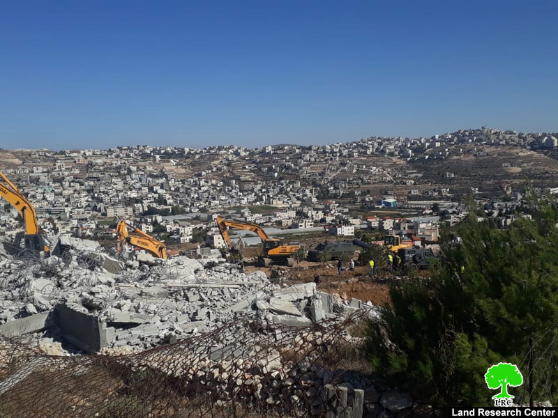 الاحتلال يهدم مسكنين لشقيقين في قرية شيوخ العروب شمال الخليل