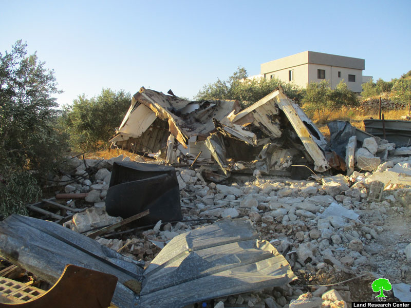 هدم بركس زراعي في عزبة سلمان شرق مدينة قلقيلية