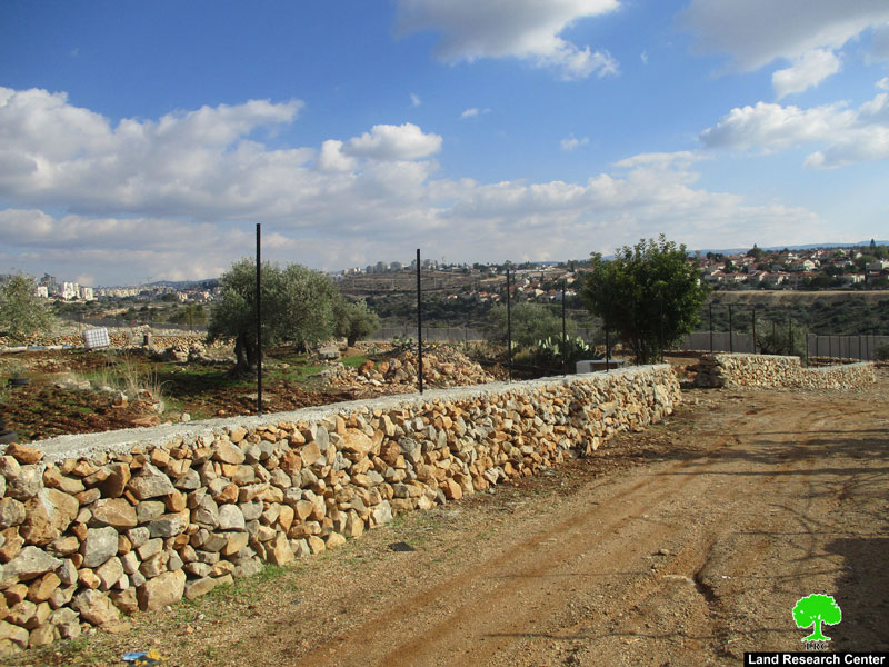 الاحتلال يخطر بوقف البناء تطال أسوار وجدران استنادية في بلدة نعلين / محافظة رام الله