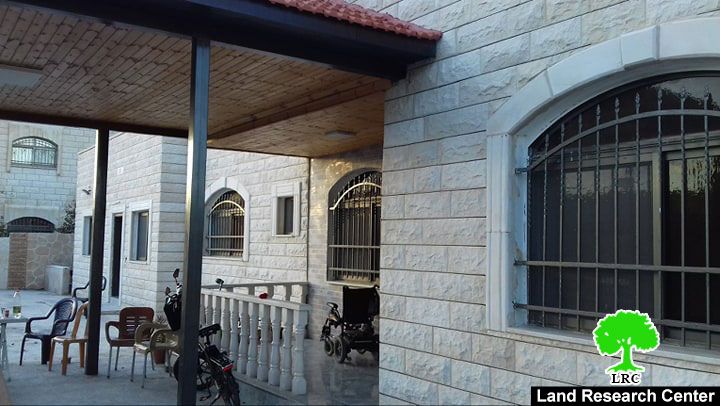 بذريعة الأمن … إخطار بهدم مسكن عائلة الأسير احمد جمال قمبع في مدينة جنين