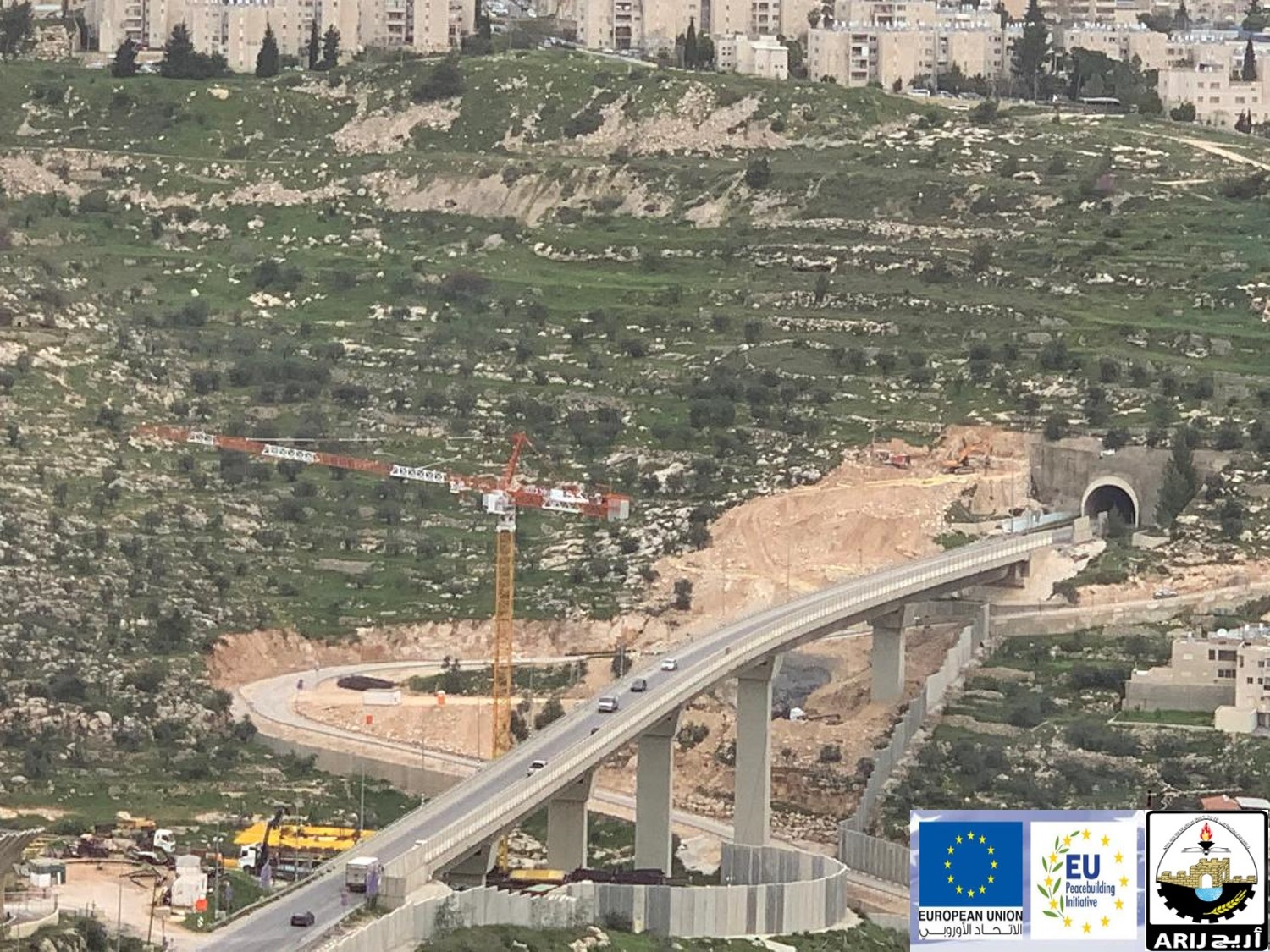 إسرائيل تستغل “الكورونا” وتشرع بأعمال بناء الانفاق على أراضي بيت جالا