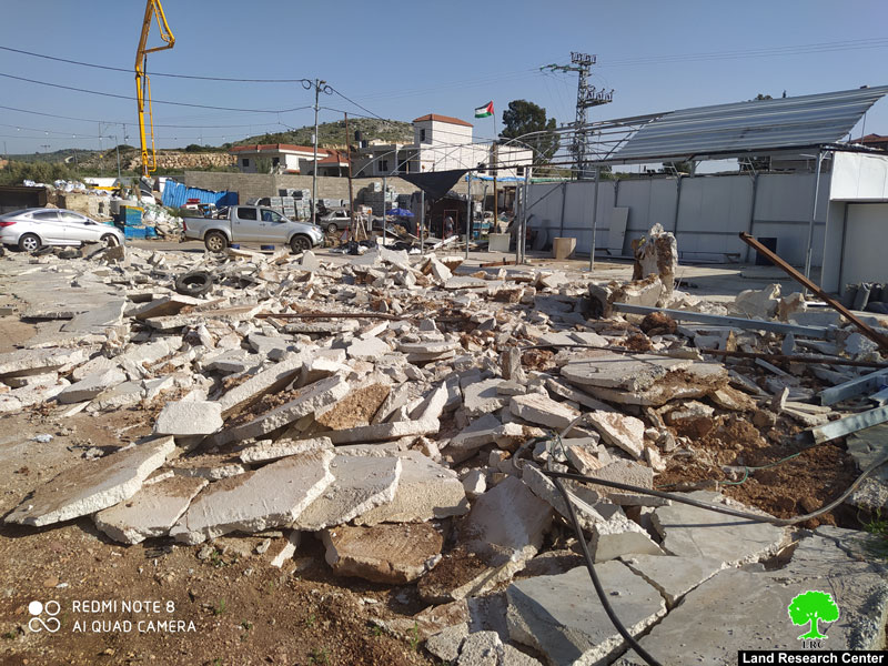 Israeli Violations in the time of Corona: Demolition of a car wash in Al-Lubban Al-Gharbi / North Ramallah