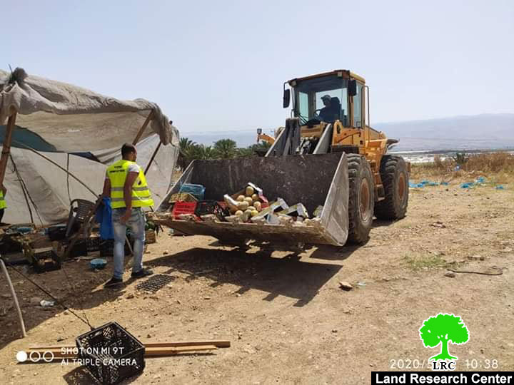 هدم 6 نقاط بيع متنقلة “بسطات” لبيع الخضار في الأغوار الشمالية / محافظة طوباس