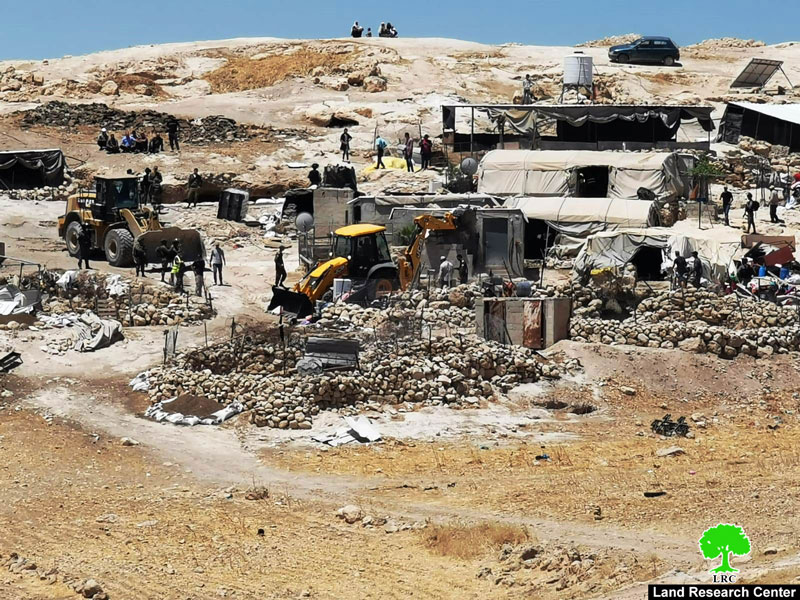 الاحتلال يهدم 11 مسكن ومنشأة في عدة قرى في مسافر يطا / محافظة الخليل