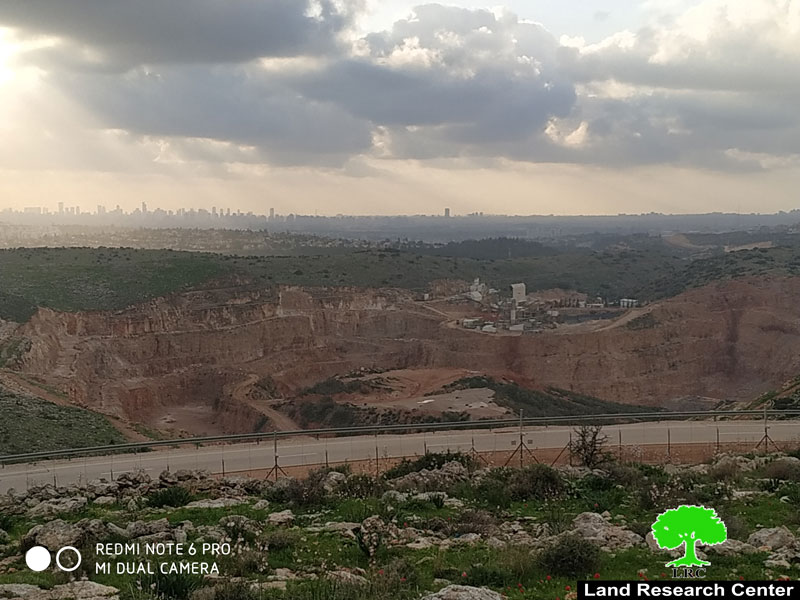 الإعلان عن  مخطط لتوسعة ” الكسارة الإسرائيلية ” غرب بلدة الزاوية بمحافظة سلفيت